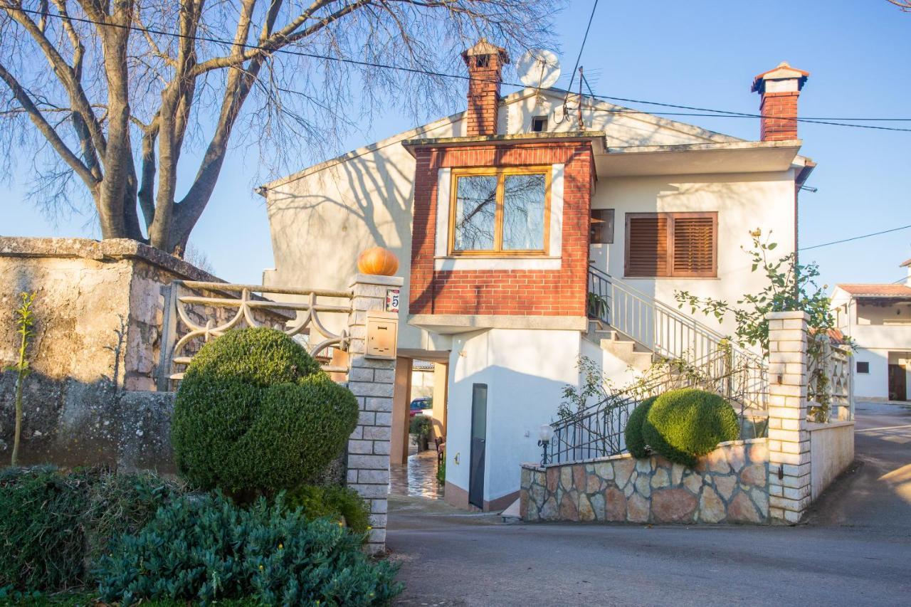 Apartman M&M Žminj Bagian luar foto
